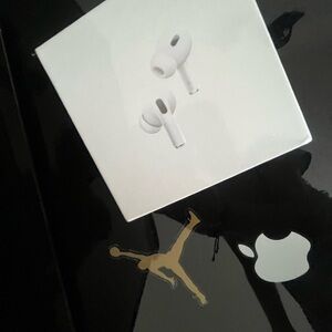 Apple AirPods Pro with White Finish